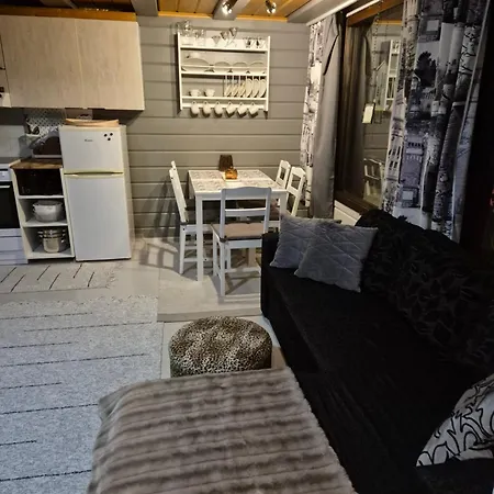 شاليه Ruka Mustalampi Satakieli Moekki 5 *