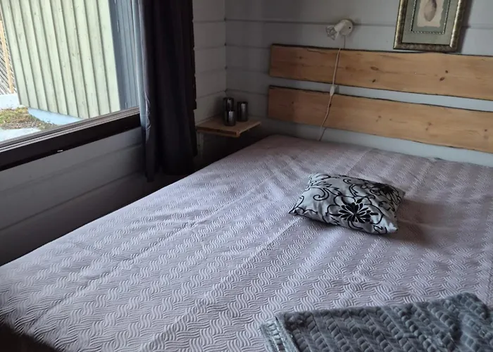 Ruka Mustalampi Satakieli Moekki 5 *