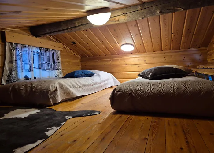 Ruka Mustalampi Satakieli Moekki 5 * 库萨莫