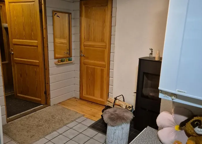 Ruka Mustalampi Satakieli Moekki 5 בקתה