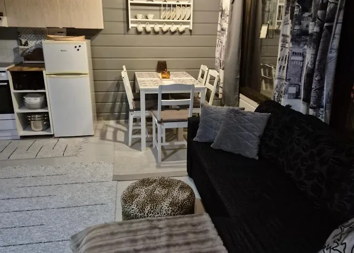 בקתה Ruka Mustalampi Satakieli Moekki 5 *