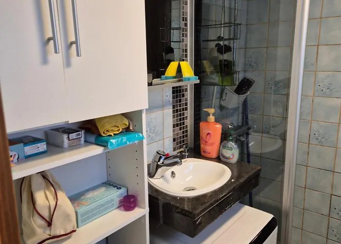 Ruka Mustalampi Satakieli Moekki 5 בקתה קוסאמו